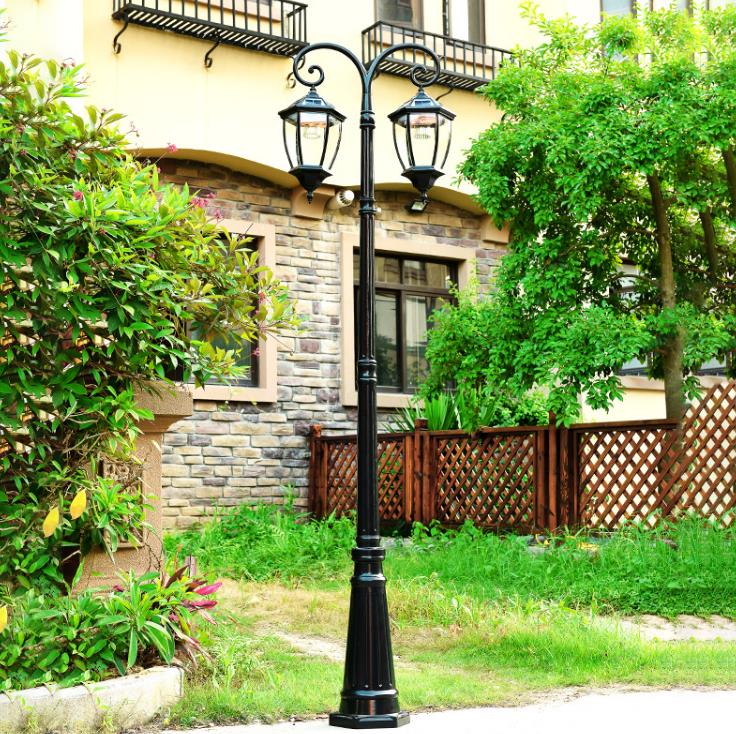 Öntött Alumínium napenergiával működő LED Utcafény Style Outdoor Light Lamp post